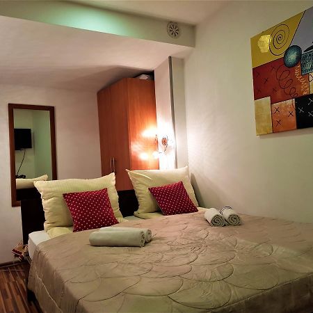 B&B Bazeni SJJ Exterior foto