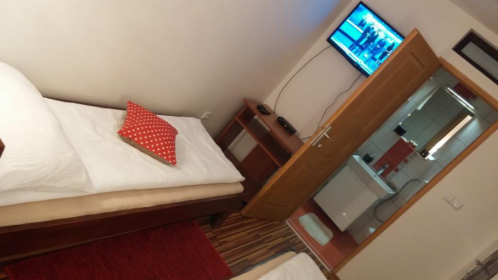 B&B Bazeni SJJ Habitación foto